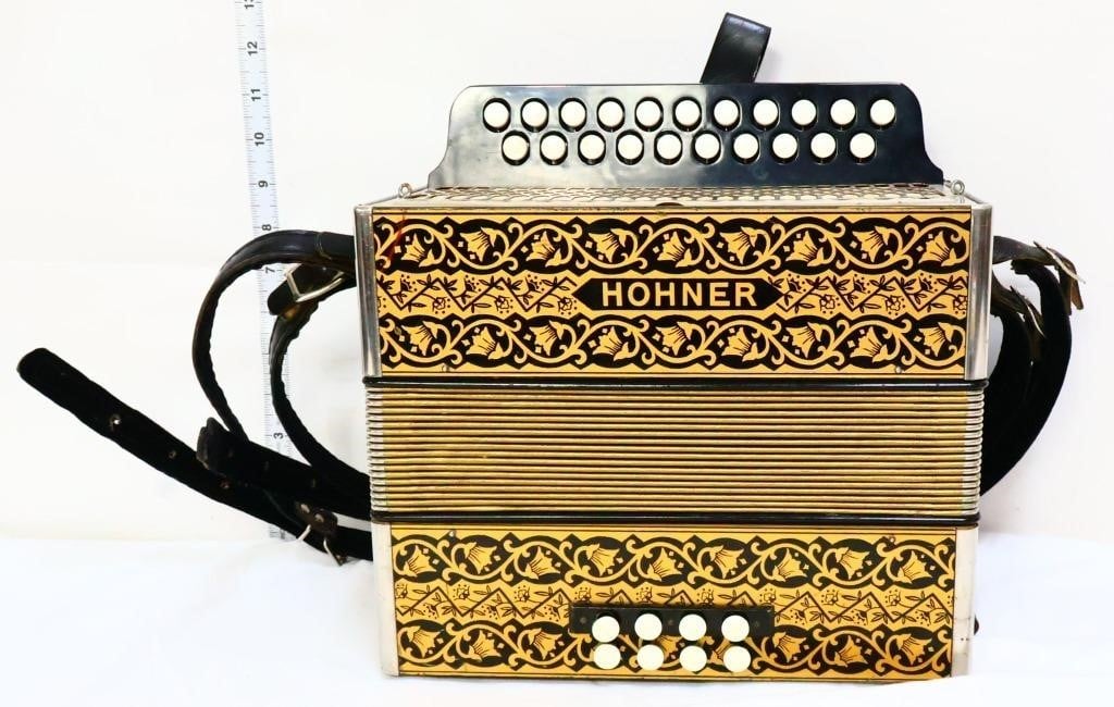 Vintage Hohner accordian, 8.75wx11tx6.5d