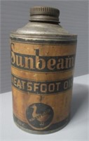 Sunbeam vintage oil can. Measures: 4.25" Tall.