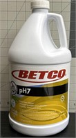 Betco pH7 floor cleaner