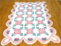 Vintage estate quilt w/ pink border
