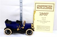 Die cast blue 1907 Deere Clark scale model car