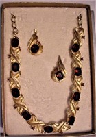 Vtg Ruby-Color Rhinestones Necklace Earrings NIB