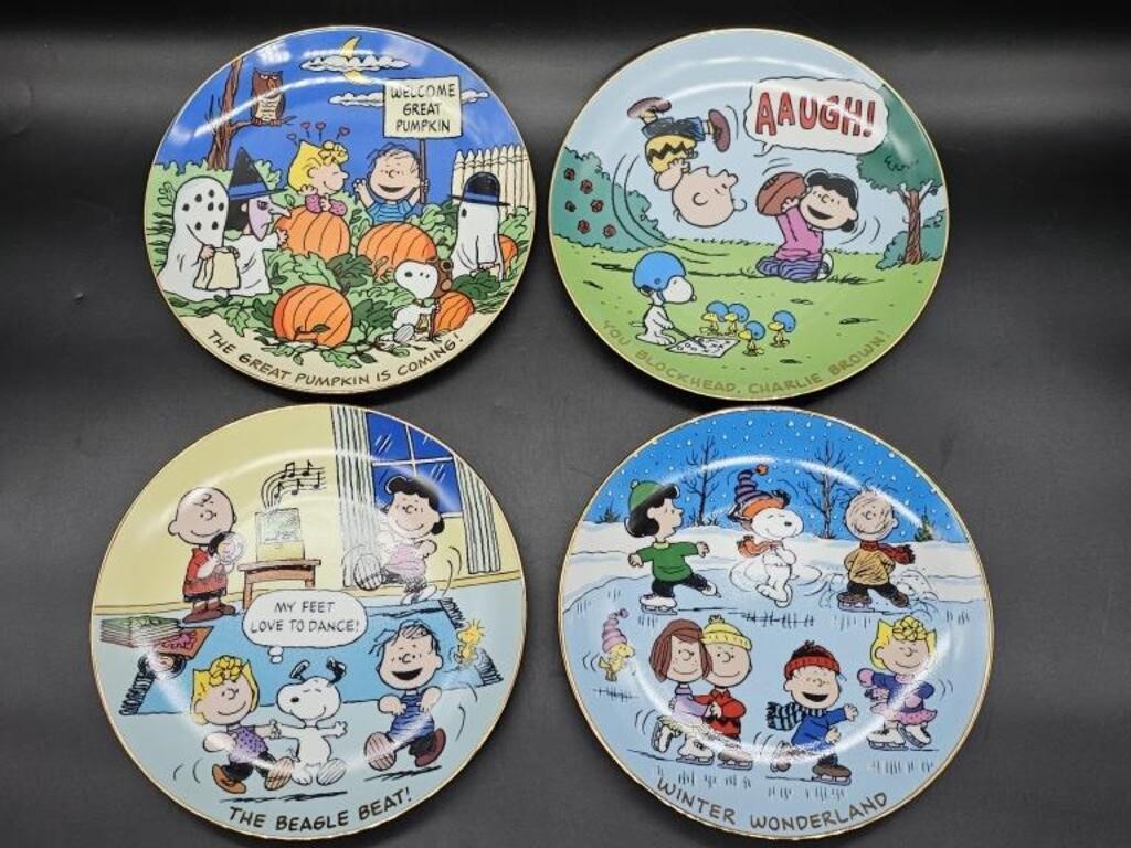 (4) Collectable Peanuts Comics Plates