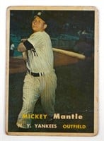 1957 TOPPS #95 MICKEY MANTLE BASEBALL CARD