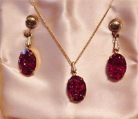 Vtg Cranberry Screw-back Necklace Earring Set NOS