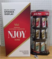 Deluxe locking spinner display with contents