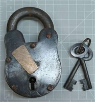 Vintage padlock with keys