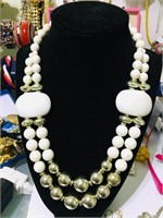 Vintage necklace jumbo beads
