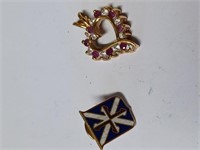 Marked 1/10 10K Pin- 1.7g and Goldtone Heart