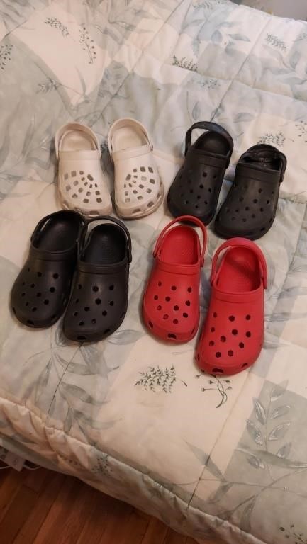 4 pair sz8 shoes