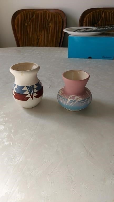 2pc Indian pottery nav