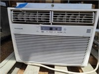 Frigidaire Window Air Conditioner w/ Window Plate