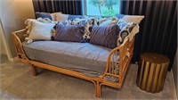 DAYBED