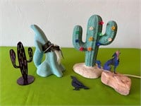 Light up Cactus, Howling Coyote Figurine ++