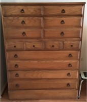 VINTAGE WOOD CHEST OF DRAWERS