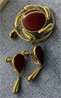 IN BOX GOLD RED PIN CLIP EARRINGS
