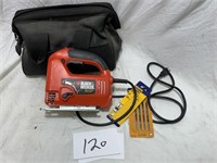 BLACK AND DECKER JIG SAW WITH CARRY CASE