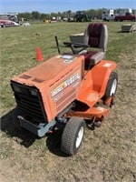 811. Kubota G5 200 Lawn Tractor