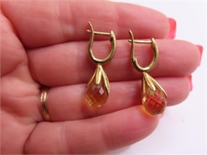 Stunning 18kt Gold Earrings w/ Glass Dangles 5.9g