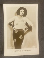 NORMA SHEARER: MANOLI Tobacco Card (1932)
