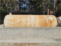 11'x 4' Diam Heavy Petroleum Tank W/ Pump And Hose