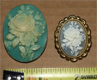 (2) Vtg Cameo Floral Motif Oval Brooches