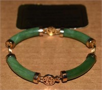 Vtg Jade Carved Goldtone Oriental 7.75" Bracelet