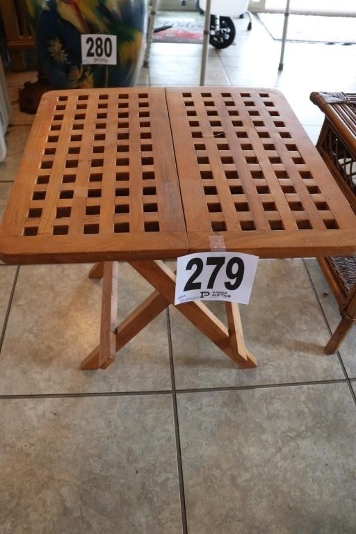 Folding Wood Table(R1)