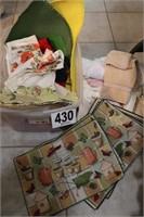 Place Mats & Miscellaneous Linens in a Tote(R2)