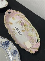 TWO SERVING TRAYS, AND THREE DECORATIVE PLATES