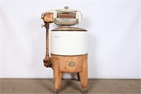 Vintage Electric Wringer Washer