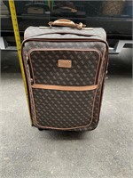 Large Guess luggage/suitcase