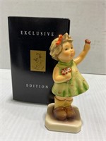 GOEBEL HUMMEL #793 FOREVER YOURS FIGURE WITH