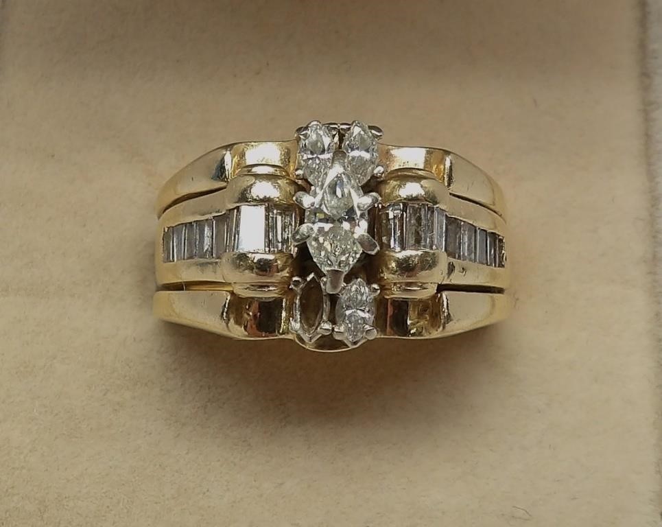 14K Gold Diamond Ring: 13.70 Grams