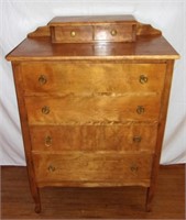1920's chest of drawers w/ a jewelry box.
