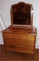 1920's ladies 3 drawer dresser w/ mirror.