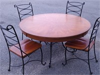 Round table and 4 chairs  metal and and wood