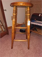 22 inch high wooden stool