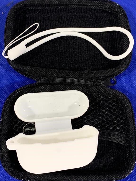 SILICONE COVER FOR AIRPODS CASE