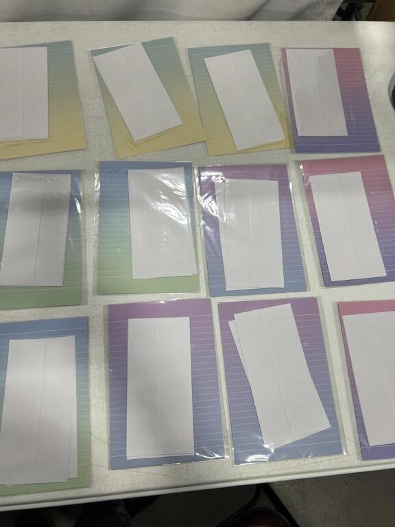 MUTILCOLOR PAPER AND ENVELOPES X12