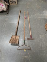 Three pieces yard tools