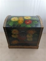 Hand painted trunk 20x20x16