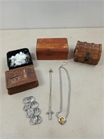 Small lot of small jewelry boxes and jewelry