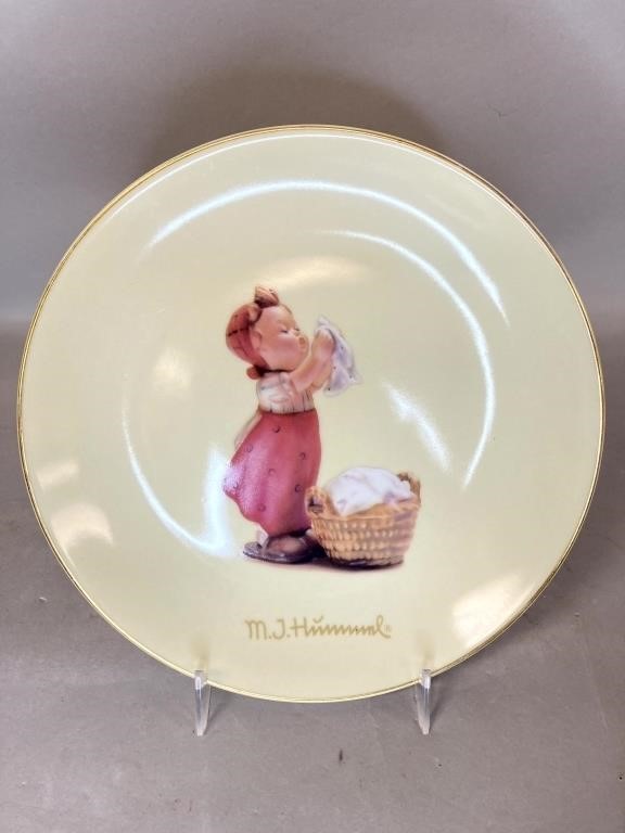 M.J. Hummel Porcelain Wash Day Plate