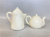 Vintage Porcelain Teapots Salt and Pepper Shakers