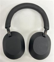 Loose Earmuffs, Sony WH-1000XM5 Wireless Industry