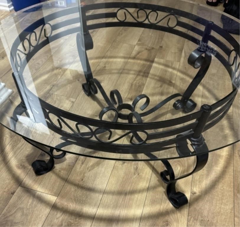 Round Glass Top Coffee/Accent Table!