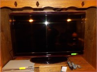 LCD FLAT SCREEN TV SAMSUNG