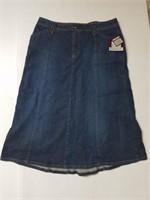 Gloria Vanderbilt Stretch Womens Size 14 Skirt P36