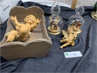 Fontanini by Roman globes , angle and baby Jesus